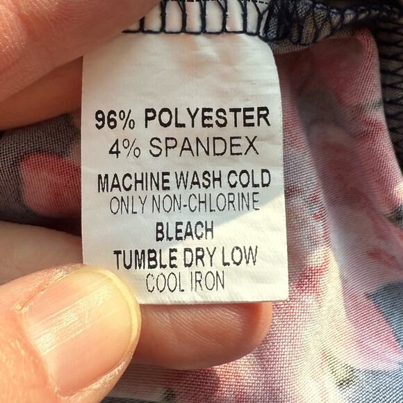 Papermoon Women's S Boho Beach Strappy Floral Criss Cross Stretch Tank Top - Picture 5 of 7